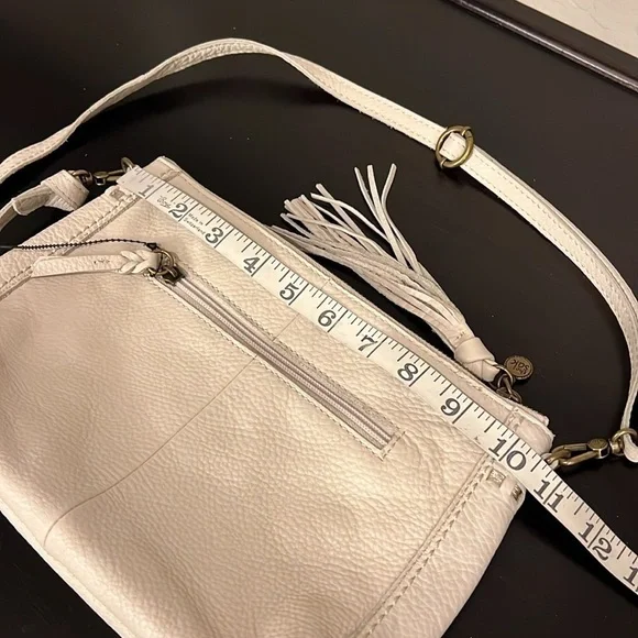 NEW The Sak Leather crossbody bag, cream pebbled leather, 7”x10” - Picture 3 of 14